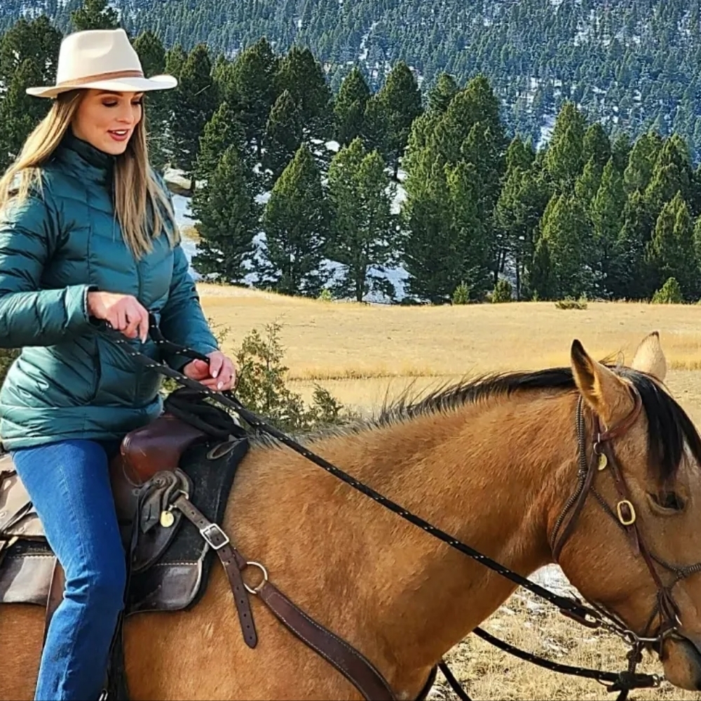 Meet your Posher, Jessica